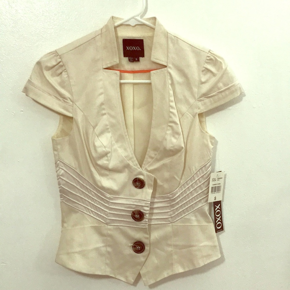 XOXO ivory blazer size small (juniors) new w/tags